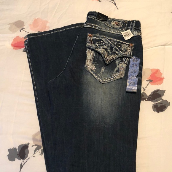 Jeans - Picture 8 of 8